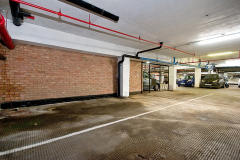 Parking to rent, Double length parking space, Knightsbridge, SW7