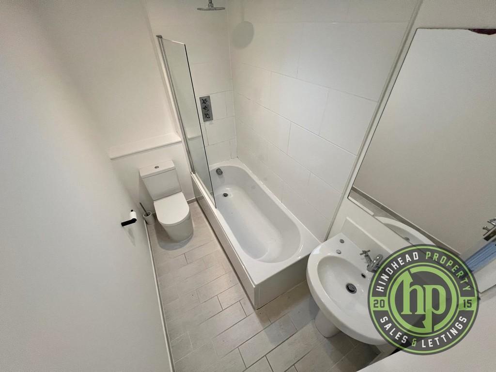 Bathroom / Shower