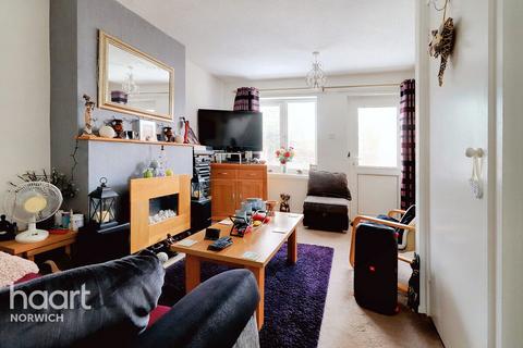 2 bedroom terraced house for sale, Blackthorn Close, Norwich