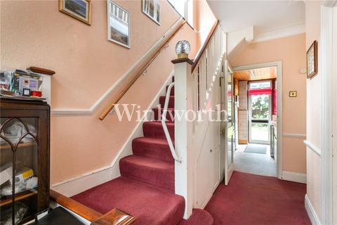 3 bedroom semi-detached house for sale, The Rowans, London, N13