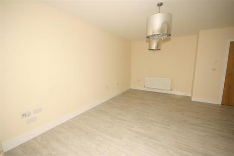 2 bedroom flat to rent, Crown Crescent, Larbert