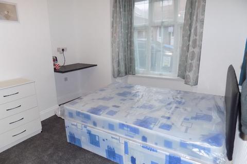 1 bedroom in a house share to rent, Trinity Street, Brierley Hill