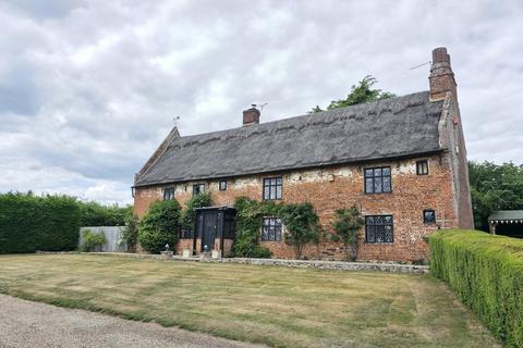 4 bedroom manor house for sale, Browston Lane, Browston