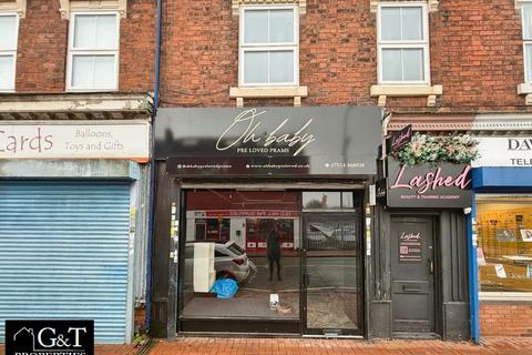 Shop to rent - Halesowen Road, Cradley Heath