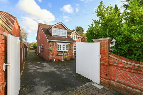 4 bedroom detached house for sale, Branksome Hill Road, Sandhurst GU47