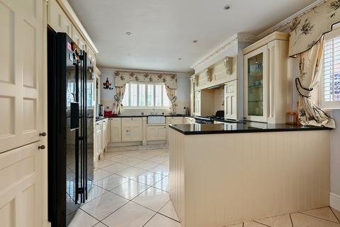 4 bedroom detached house for sale, Branksome Hill Road, Sandhurst GU47