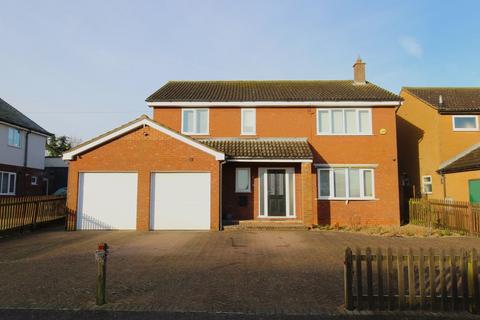 4 bedroom detached house for sale, St. Johns Road, Moggerhanger