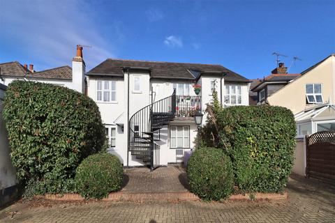 1 bedroom flat for sale, The Cloisters, Surrey GU22