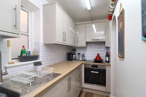 1 bedroom flat for sale, The Cloisters, Surrey GU22