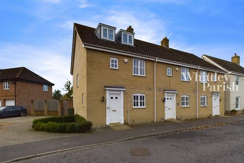 4 bedroom end of terrace house to rent, Tudor Rose Way, Harleston