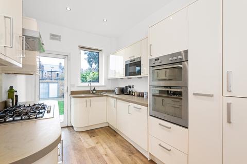 4 bedroom semi-detached house for sale, Parkcroft Road, Lee, SE12