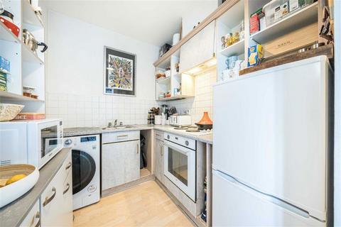 Studio for sale, Newington Causeway, London SE1