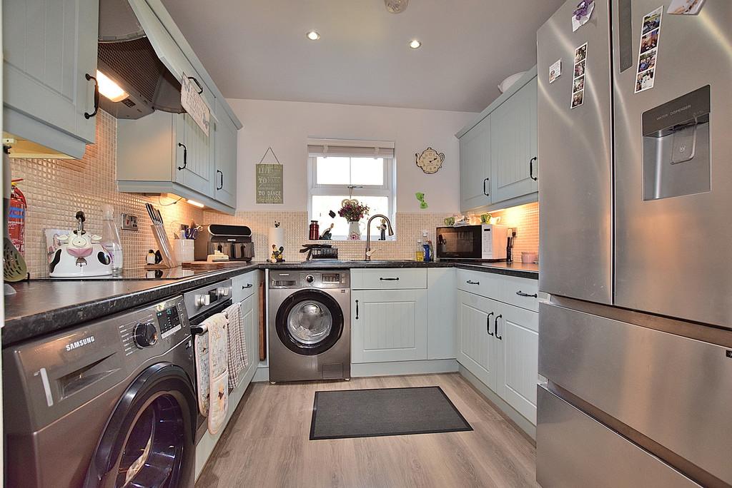 Kitchen 01