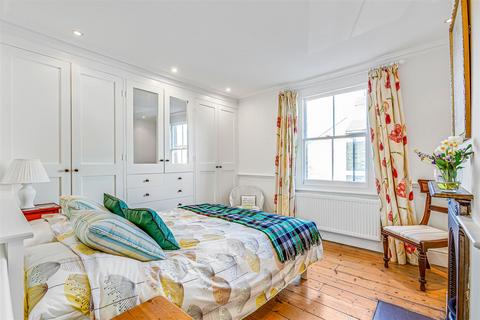 2 bedroom cottage to rent, Waldeck Terrace, Mortlake, SW14