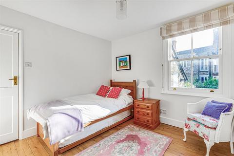 2 bedroom cottage to rent, Waldeck Terrace, Mortlake, SW14