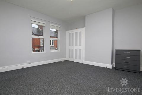 2 bedroom flat to rent, St Leonards Road, Leicester LE2