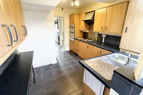 3 bedroom terraced house for sale, Wells Avenue, Wednesbury