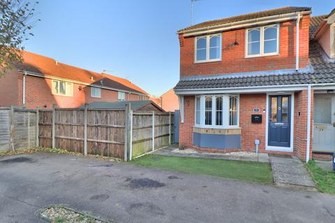 3 bedroom end of terrace house for sale, Firethorn Close, Norwich NR8