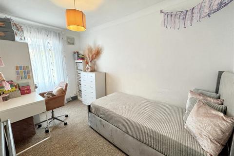 144 Dawlish Road, London, E10 6QN