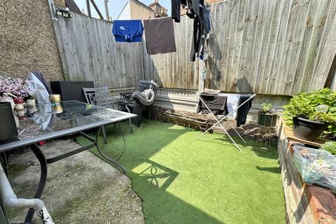 144 Dawlish Road, London, E10 6QN
