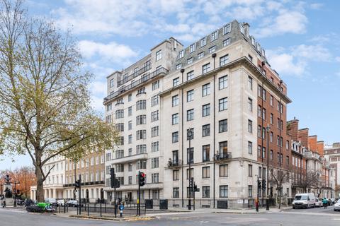 5 bedroom flat to rent, Portland Place, London