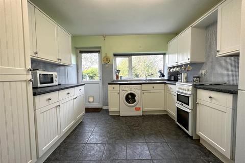 2 bedroom detached bungalow for sale, Wyke Lane, Farndon, Newark