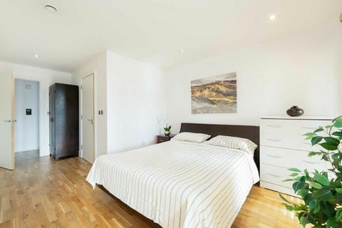3 bedroom flat to rent, Camden Road, Camden, London