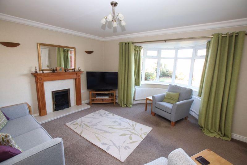 Lounge photo 2