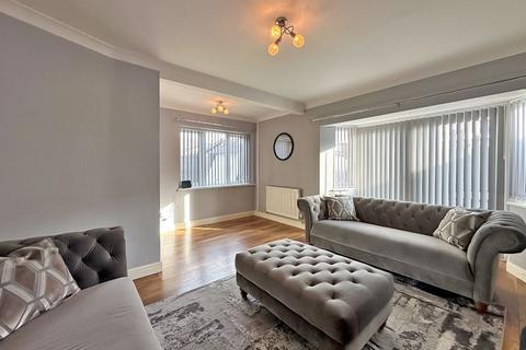 2 bedroom semi-detached house for sale, Evesham Crescent, Mossley Estate, Bloxwich