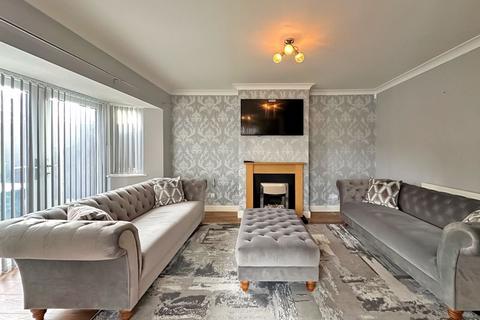 2 bedroom semi-detached house for sale, Evesham Crescent, Mossley Estate, Bloxwich