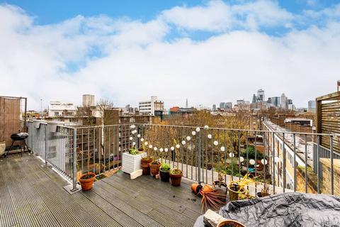 2 bedroom penthouse for sale, Cavell House, Cavell Street, Whitechapel, London, E1