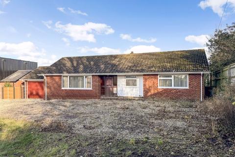 3 bedroom detached bungalow for sale, Letcombe Hill, East Challow