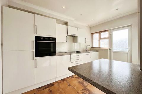 3 bedroom maisonette for sale, Watford Way, London