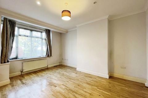 3 bedroom maisonette for sale, Watford Way, London