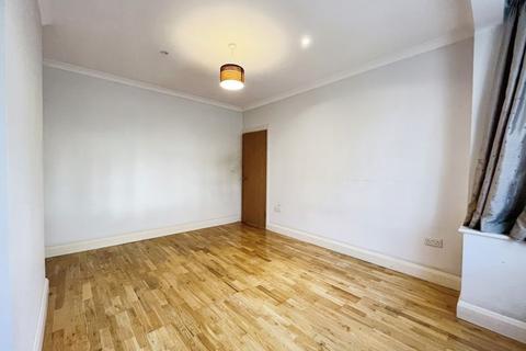 3 bedroom maisonette for sale, Watford Way, London