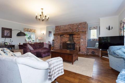 5 bedroom detached house for sale, Puddlebank Lane, Astbury