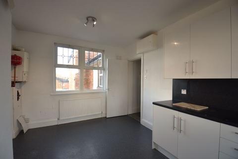 4 bedroom flat to rent, 221A Alcester Road South, KIngs Heath B14 6DT