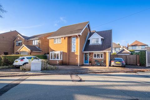 4 bedroom detached house for sale, Norton East Road, Norton Canes, Cannock, WS11 9RW