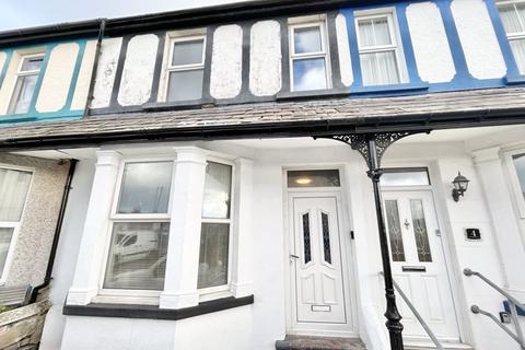 4 bedroom terraced house for sale, Kimberley Road, Llandudno Junction