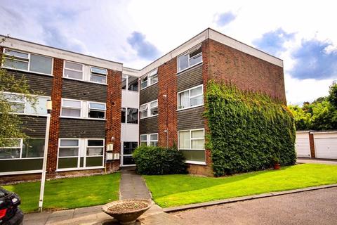 2 bedroom apartment to rent, Ardleigh Court, Brentwood CM15