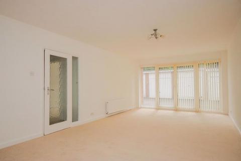 2 bedroom apartment to rent, Ardleigh Court, Brentwood CM15