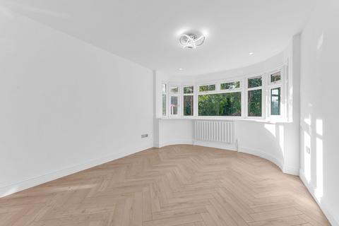 41 Pinewood Drive, Orpington, BR6 9NJ