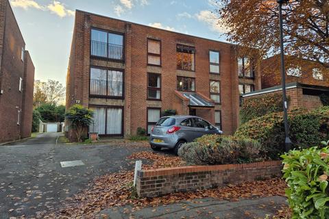 1 bedroom flat to rent, Wellington Road, Enfield EN1