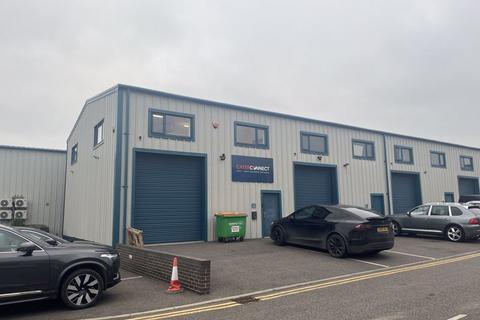 Property to rent, INDUSTRIAL UNIT TO BE LET