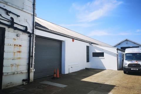 Property to rent, INDUSTRIAL UNIT WITH MEZZANINE TO BE LET ON ESTABLISHED SITE