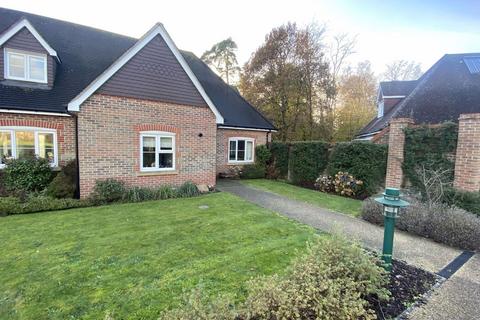 2 bedroom end of terrace house for sale, Hooke Court, Liphook GU30