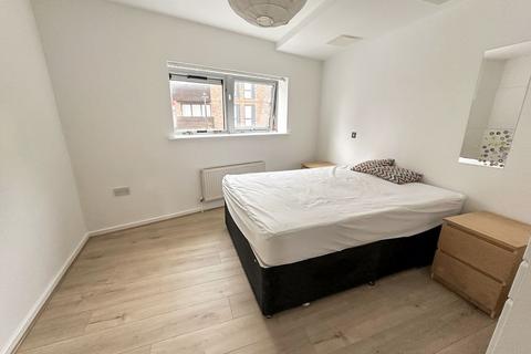 2 bedroom apartment to rent, Violet Road, London E3