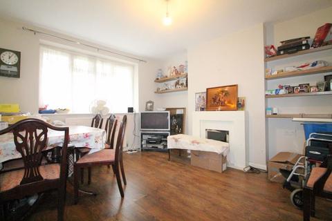 2 bedroom apartment for sale, Princes Drive, Harrow