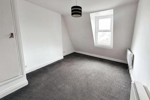 2 bedroom flat to rent, Old Christchurch Road, Bournemouth