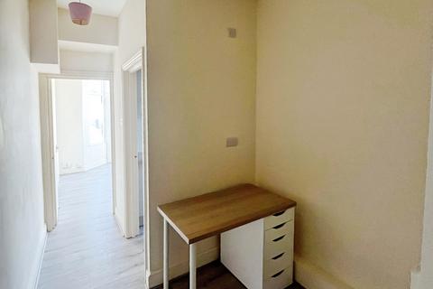 1 bedroom apartment to rent, Connaught Road, Roath